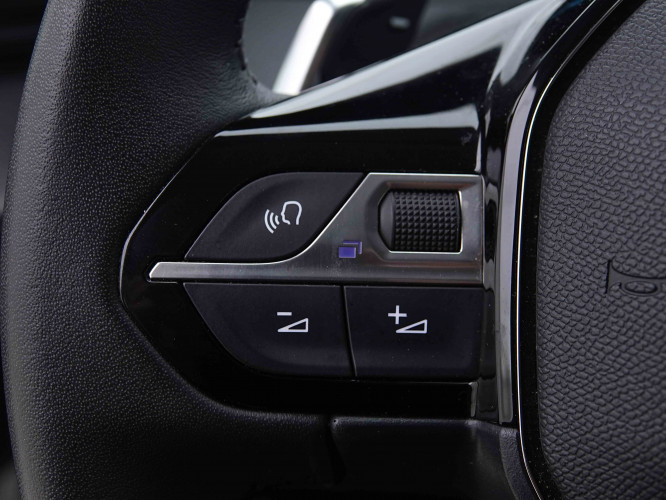 PEUGEOT_PEUGEOT_208_2655166_18.jpg