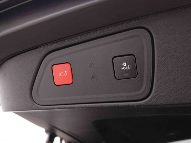 PEUGEOT_PEUGEOT_3008_2547339_6.jpg