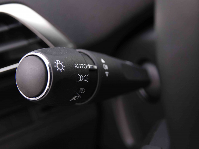 PEUGEOT_PEUGEOT_3008_2548275_14.jpg