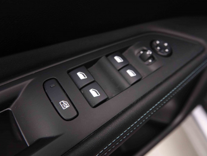 PEUGEOT_PEUGEOT_3008_2548278_21.jpg