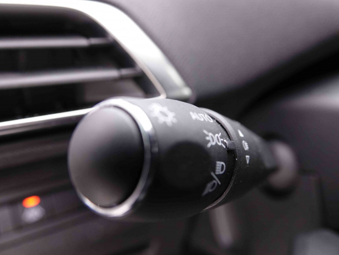 PEUGEOT_PEUGEOT_3008_2548285_17.jpg