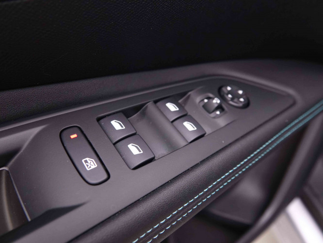 PEUGEOT_PEUGEOT_3008_2548285_21.jpg