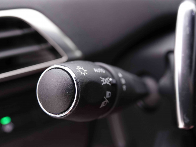 PEUGEOT_PEUGEOT_3008_2548365_16.jpg