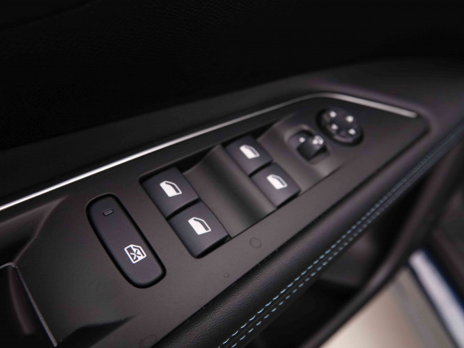 PEUGEOT_PEUGEOT_3008_2549033_18.jpg