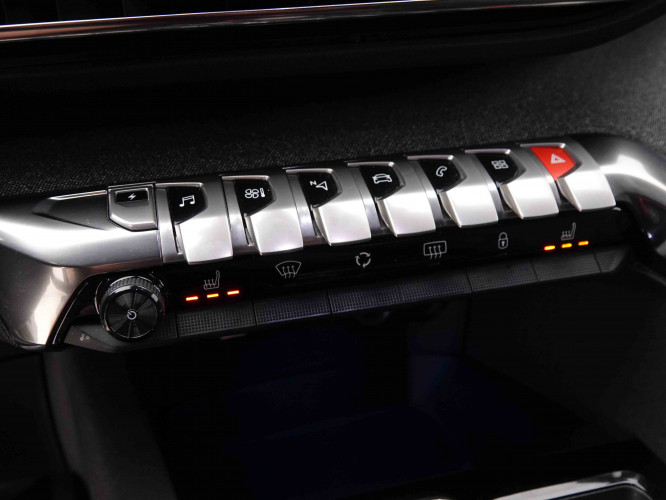 PEUGEOT_PEUGEOT_3008_2549461_6.jpg