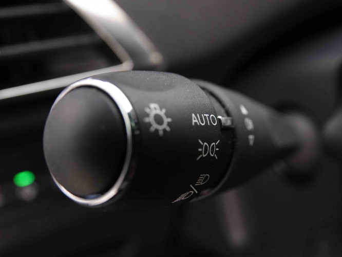 PEUGEOT_PEUGEOT_3008_2549461_8.jpg