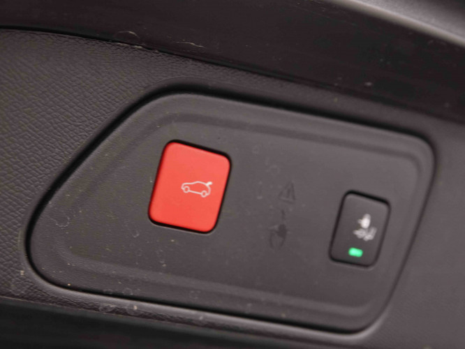 PEUGEOT_PEUGEOT_3008_2549527_6.jpg