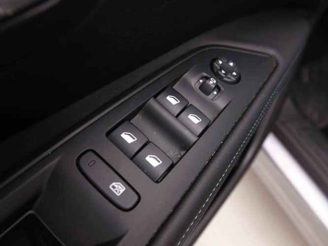 PEUGEOT_PEUGEOT_3008_2550021_20.jpg