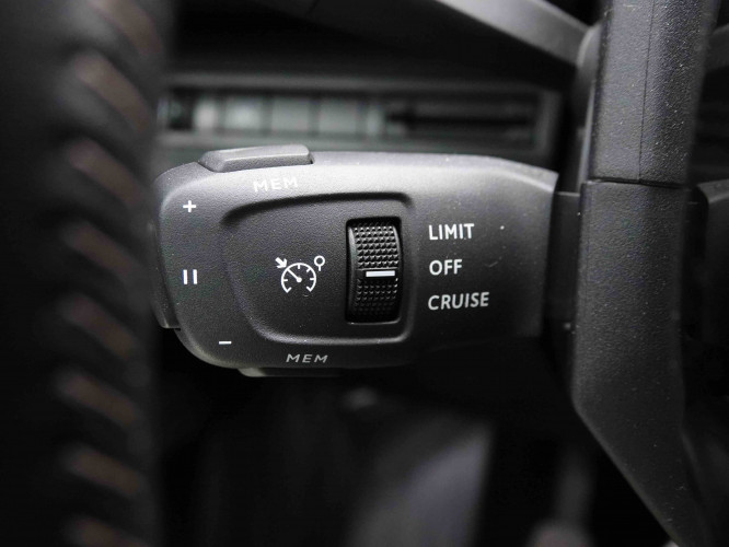 PEUGEOT_PEUGEOT_3008_2550326_17.jpg PEUGEOT_PEUGEOT_3008_2550326_17.jpg