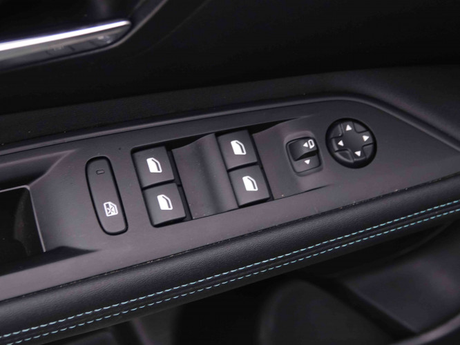 PEUGEOT_PEUGEOT_3008_2550328_18.jpg