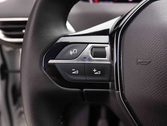 PEUGEOT_PEUGEOT_3008_2550337_17.jpg PEUGEOT_PEUGEOT_3008_2550337_17.jpg