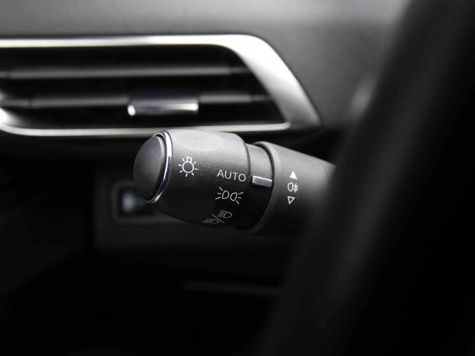PEUGEOT_PEUGEOT_3008_2550343_15.jpg