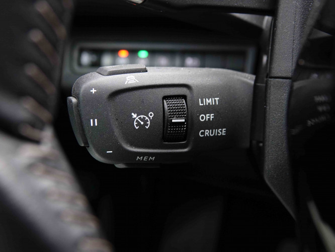 PEUGEOT_PEUGEOT_3008_2550933_19.jpg