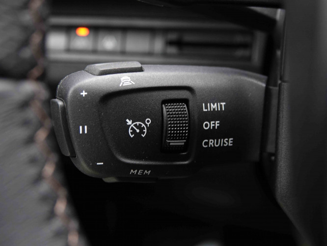 PEUGEOT_PEUGEOT_3008_2550992_18.jpg