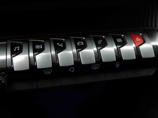 PEUGEOT_PEUGEOT_3008_2653110_12.jpg