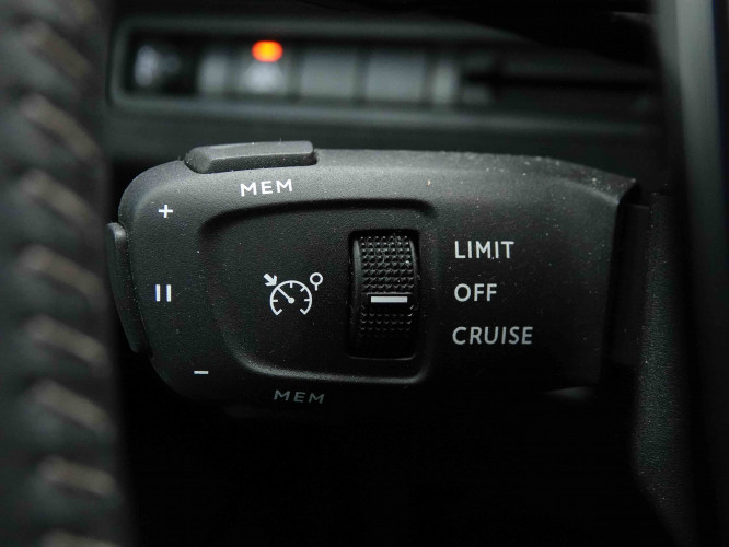 PEUGEOT_PEUGEOT_3008_2653110_16.jpg