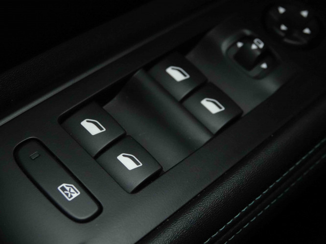 PEUGEOT_PEUGEOT_3008_2653110_19.jpg