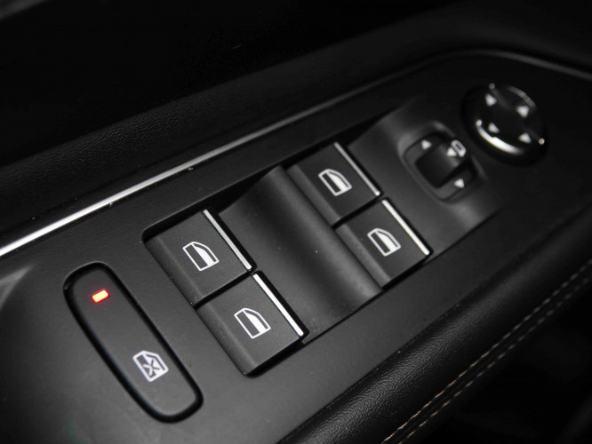 PEUGEOT_PEUGEOT_3008_2653196_24.jpg