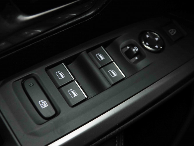 PEUGEOT_PEUGEOT_3008_2653568_16.jpg