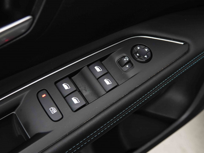 PEUGEOT_PEUGEOT_3008_2653684_21.jpg