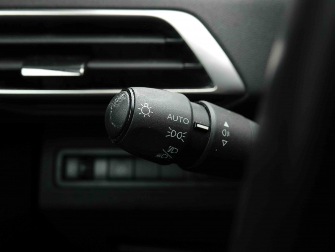 PEUGEOT_PEUGEOT_3008_2654532_16.jpg
