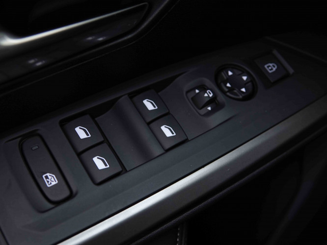 PEUGEOT_PEUGEOT_3008_2655572_19.jpg