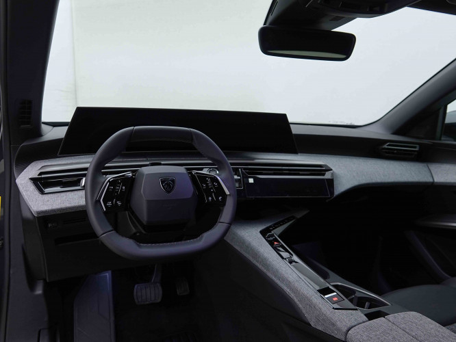 PEUGEOT_PEUGEOT_3008_2655572_6.jpg
