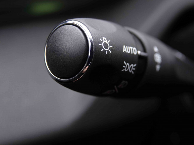 PEUGEOT_PEUGEOT_308_2548371_17.jpg