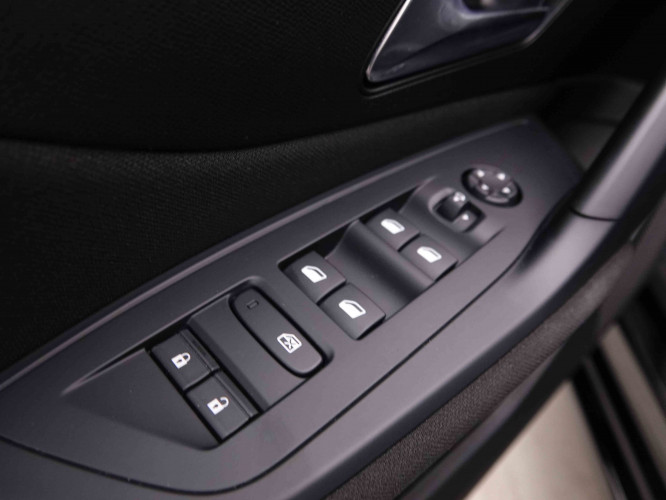 PEUGEOT_PEUGEOT_308_2548537_16.jpg