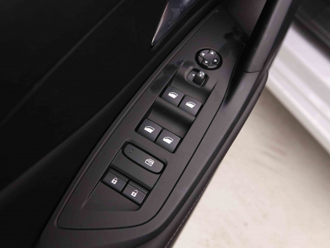 PEUGEOT_PEUGEOT_308_2549657_18.jpg