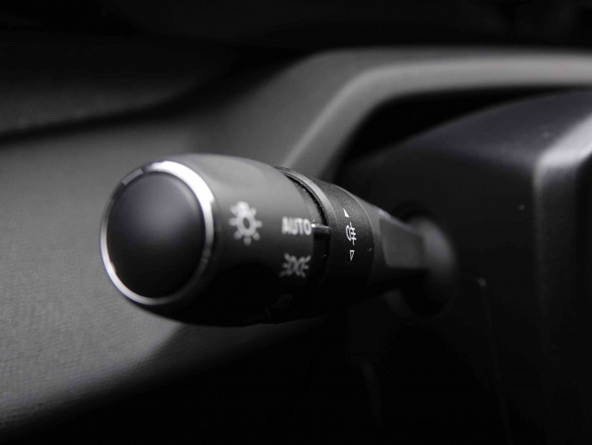 PEUGEOT_PEUGEOT_308_2550396_15.jpg PEUGEOT_PEUGEOT_308_2550396_15.jpg