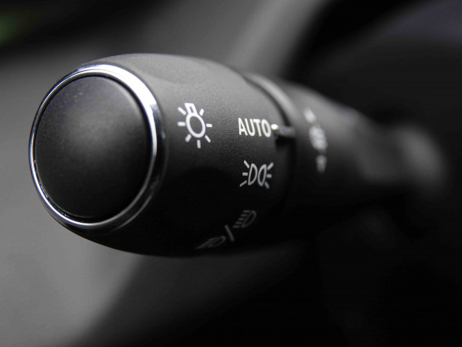PEUGEOT_PEUGEOT_308_2550557_16.jpg