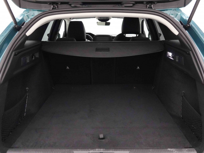 PEUGEOT_PEUGEOT_308_2652104_5.jpg