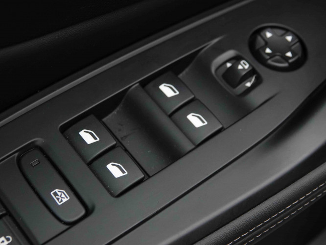 PEUGEOT_PEUGEOT_308_2653610_20.jpg