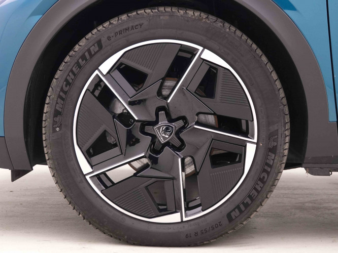 PEUGEOT_PEUGEOT_408_2547020_21.jpg
