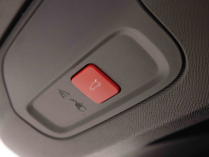 PEUGEOT_PEUGEOT_408_2548241_6.jpg