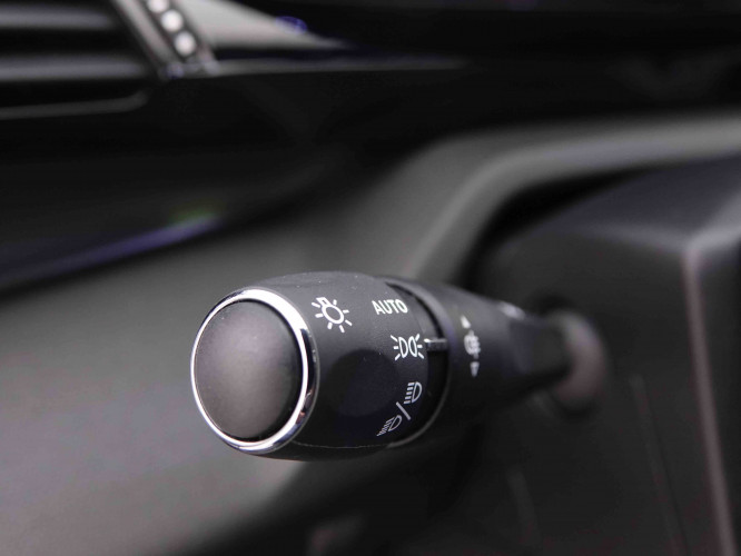 PEUGEOT_PEUGEOT_408_2548402_17.jpg
