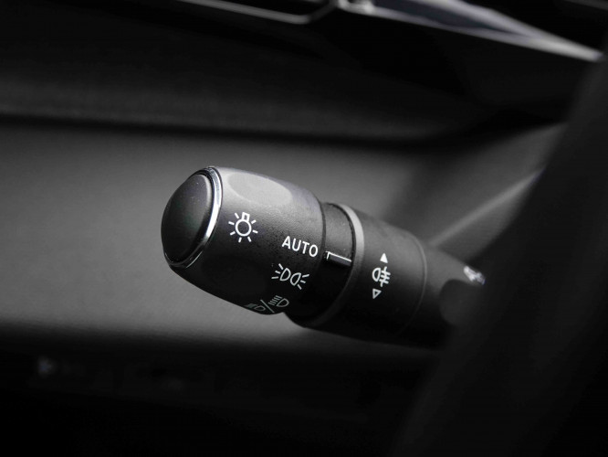 PEUGEOT_PEUGEOT_408_2652649_14.jpg PEUGEOT_PEUGEOT_408_2652649_14.jpg