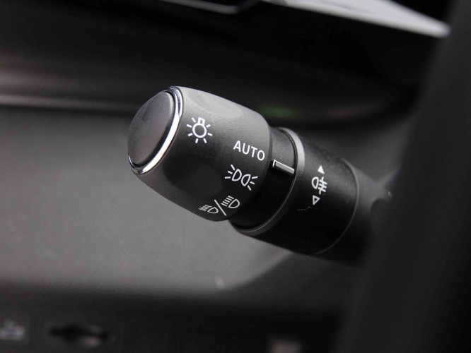 PEUGEOT_PEUGEOT_408_2653101_17.jpg