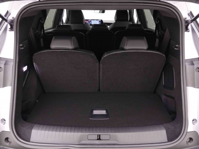 PEUGEOT_PEUGEOT_5008_2548114_5.jpg