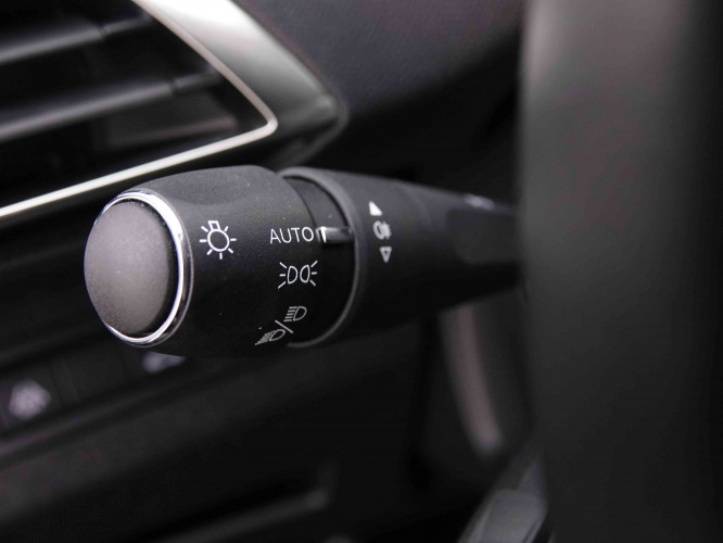 PEUGEOT_PEUGEOT_5008_2548177_16.jpg