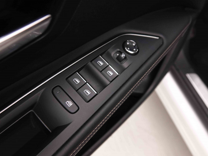 PEUGEOT_PEUGEOT_5008_2548300_23.jpg