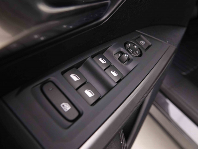 PEUGEOT_PEUGEOT_5008_2550038_20.jpg