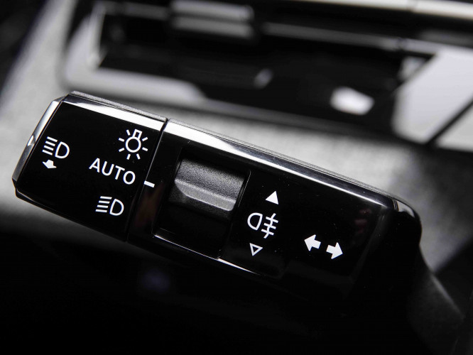 PEUGEOT_PEUGEOT_5008_2550869_18.jpg PEUGEOT_PEUGEOT_5008_2550869_18.jpg