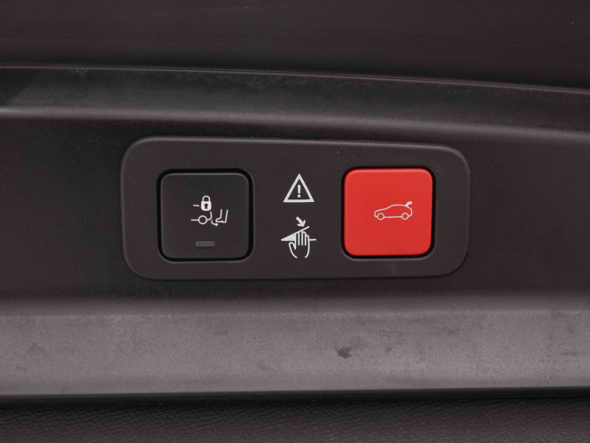 PEUGEOT_PEUGEOT_5008_2551073_6.jpg