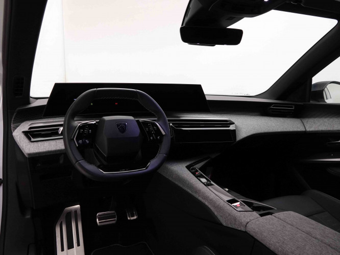 PEUGEOT_PEUGEOT_5008_2652686_8.jpg