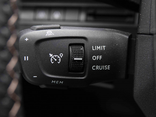 PEUGEOT_PEUGEOT_5008_2652920_18.jpg