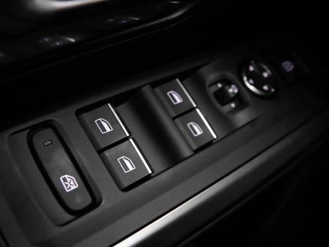 PEUGEOT_PEUGEOT_5008_2653287_22.jpg PEUGEOT_PEUGEOT_5008_2653287_22.jpg