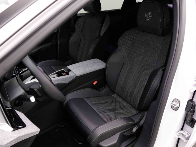 PEUGEOT_PEUGEOT_5008_2653287_7.jpg PEUGEOT_PEUGEOT_5008_2653287_7.jpg