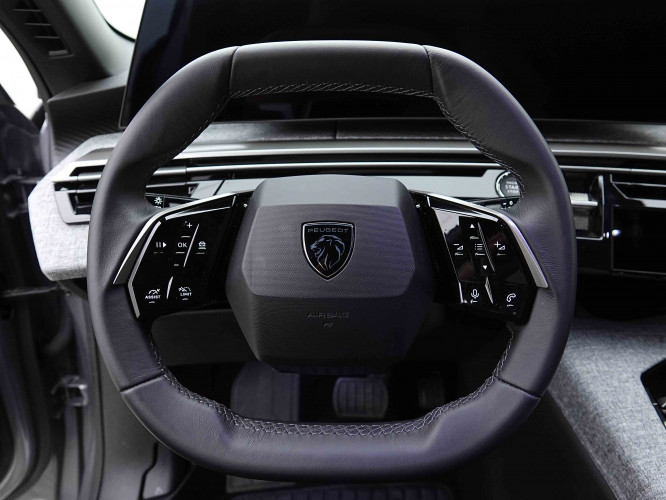 PEUGEOT_PEUGEOT_5008_2654552_8.jpg
